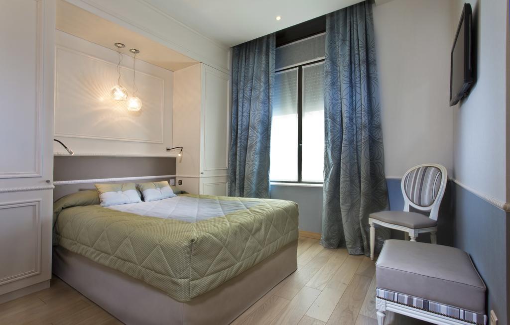 Hotel Daumesnil-Vincennes Bagian luar foto